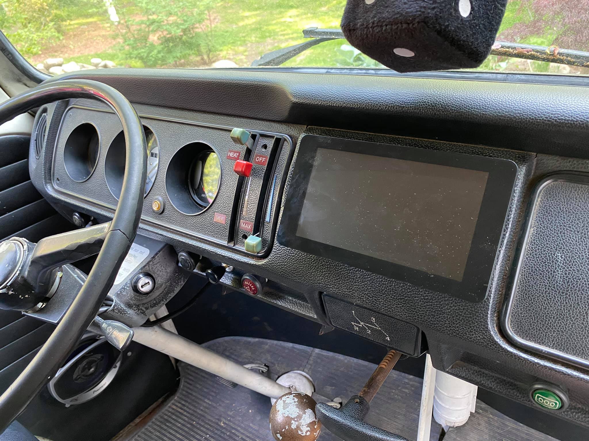 In keeping with all new EVs having an iPad glued to the dash⦠Iâm upgrading from my JVC headunit to a RPi touchscreenâ¦